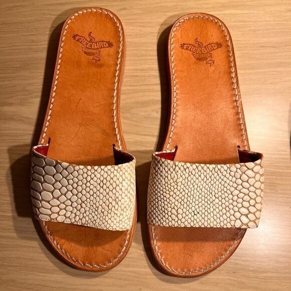Freebird by Steven Golden Cream Leather Snake Embossed Slide Sandals Size 10
